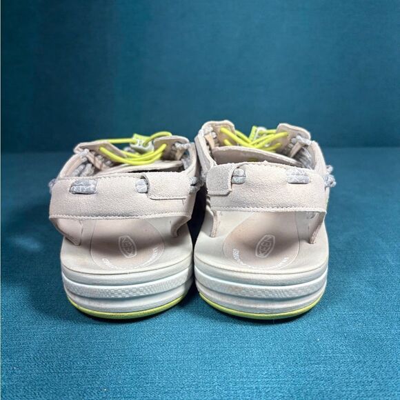 Size 11 - Women’s Keen Uneek Sandals - Picture 2 of 9